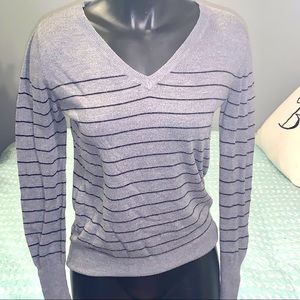 Women sweater v-neck gray & maroon